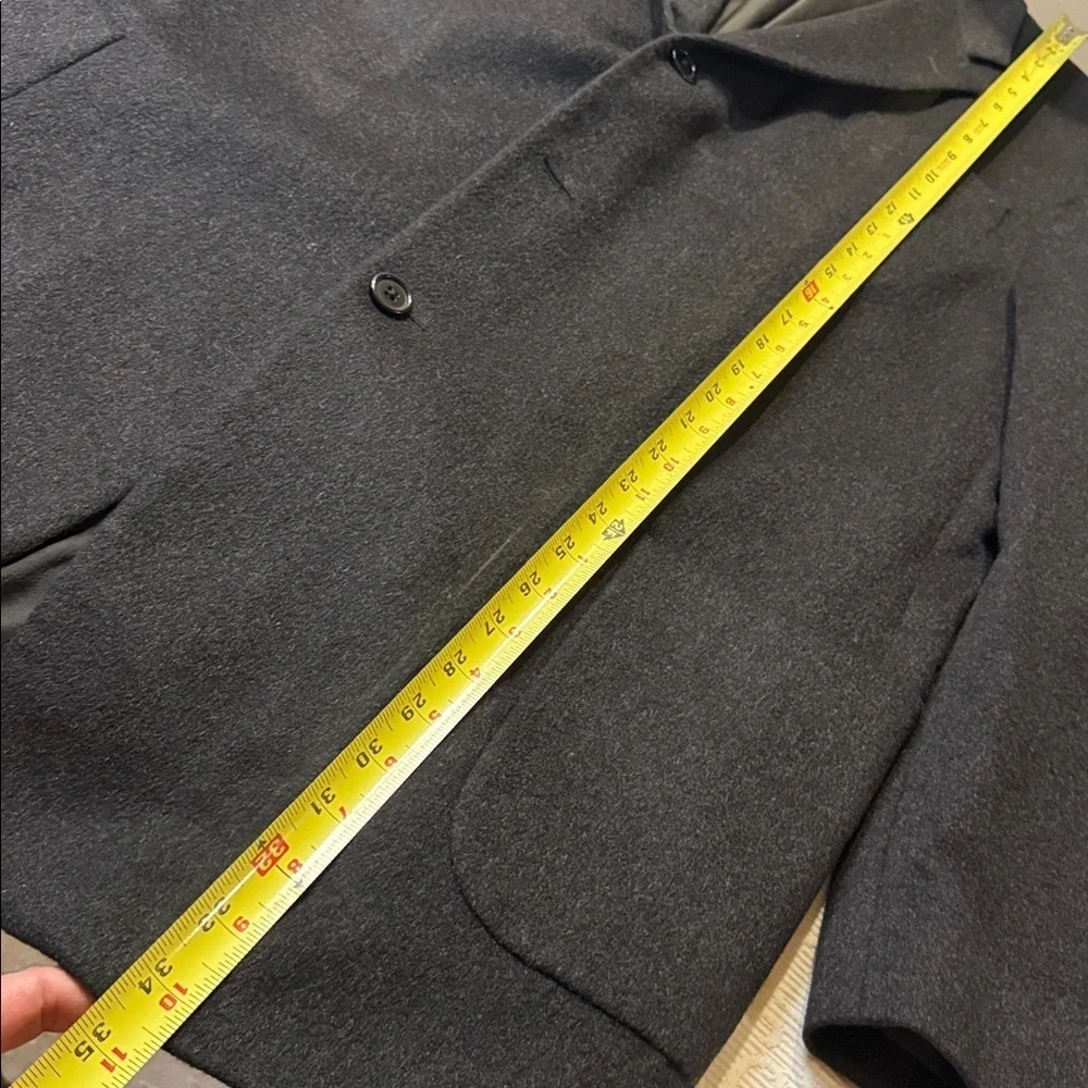 Donna Karan Cashmere Charcoal Men's Blazer. 46/40 Long